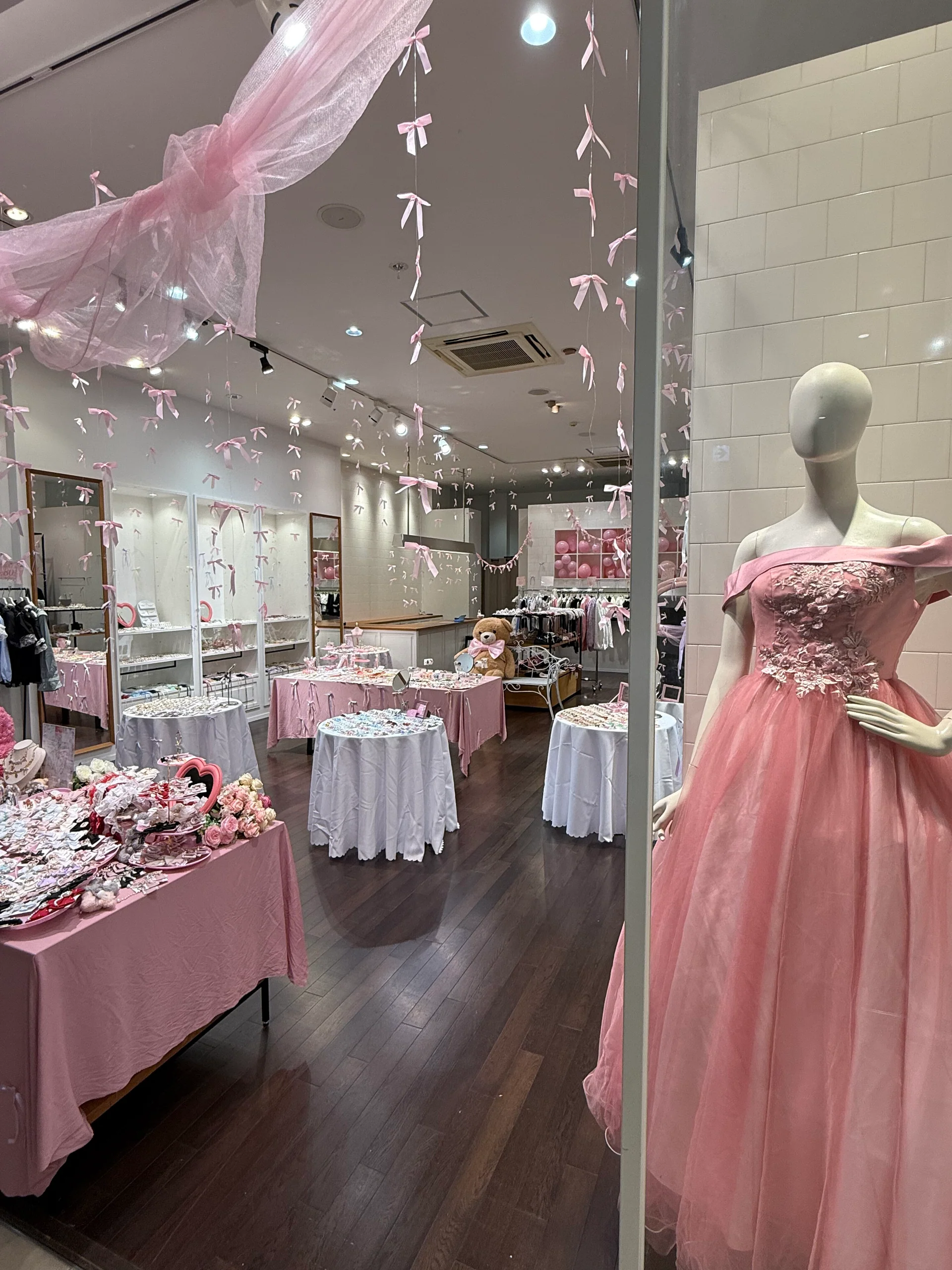 Princess Partyのピンクを基調とした店舗